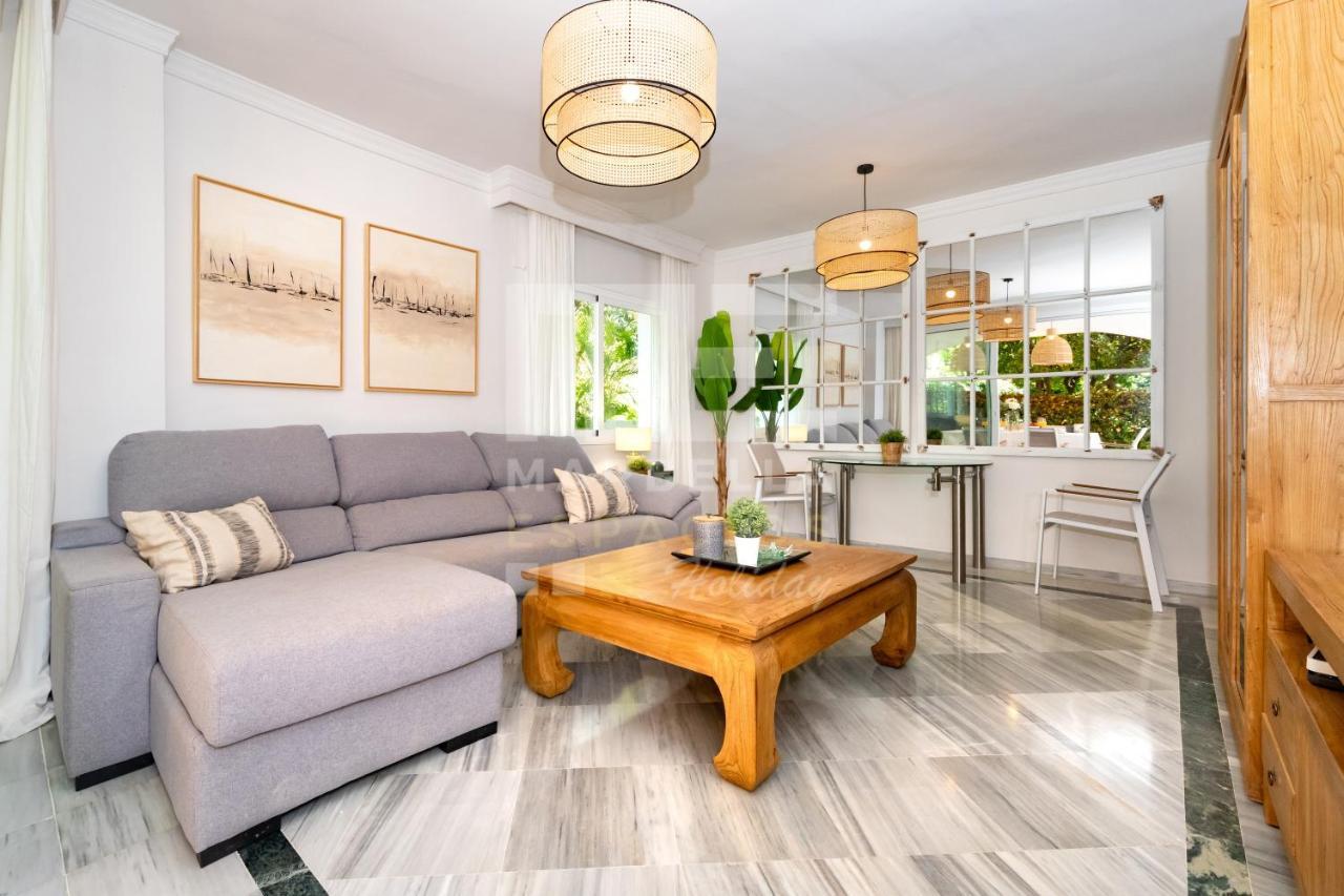 Amplio Planta Jardin Nagueles Appartamento