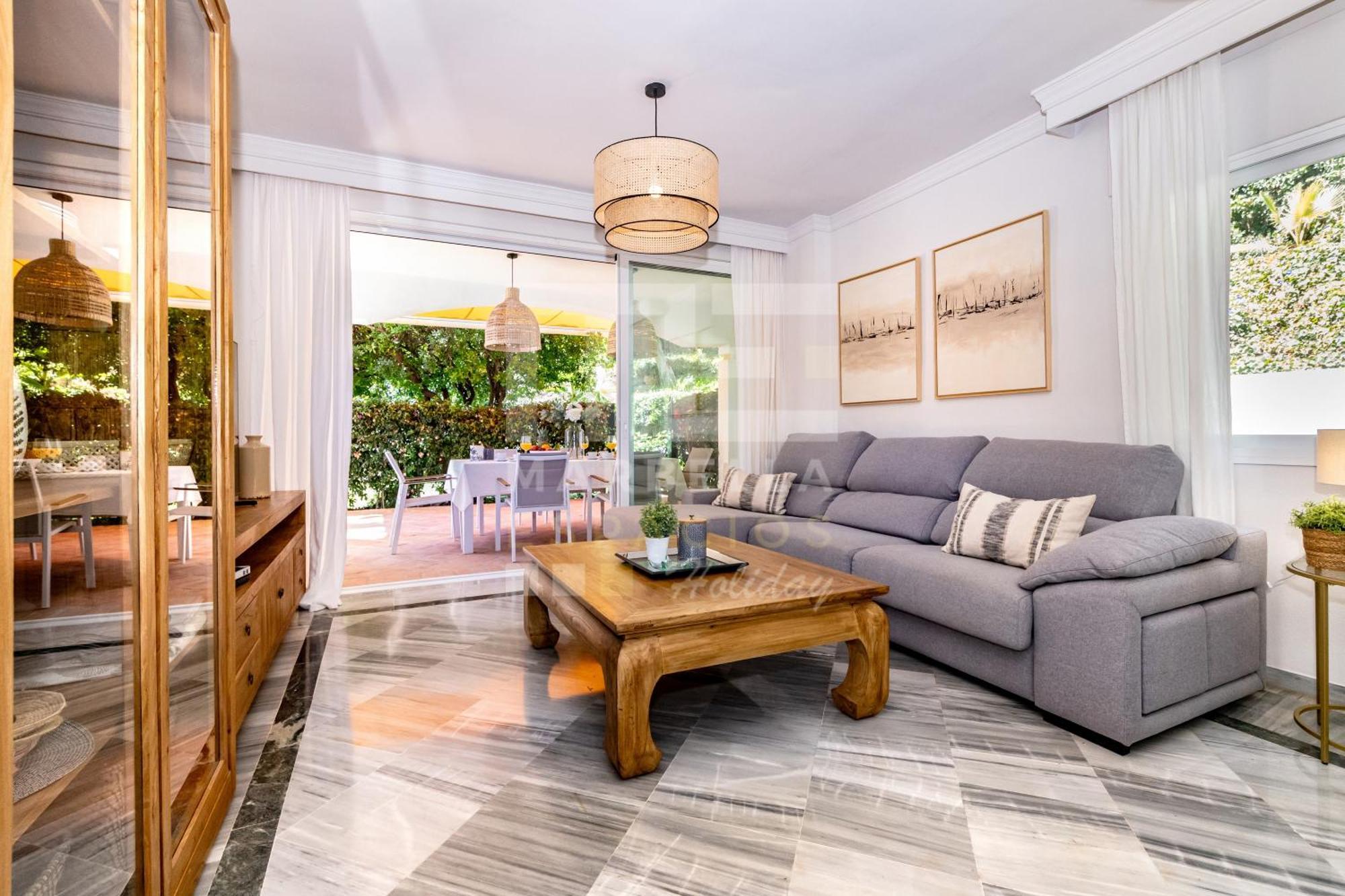 Amplio Planta Jardin Nagueles Appartamento
